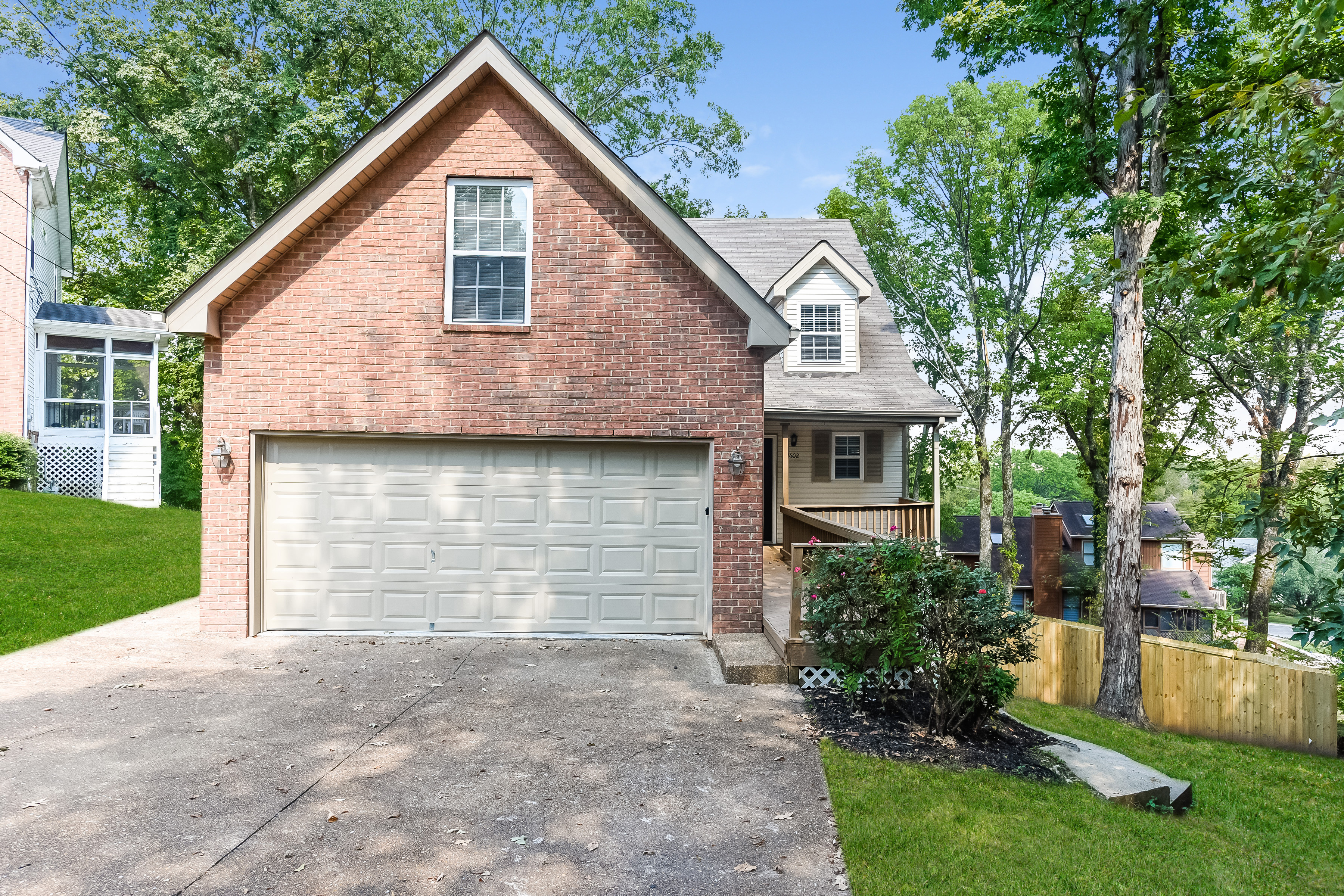 2602 Mesa Dr Nashville, TN 37217